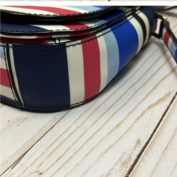 Kate Spade New York Large Carsen Laurel Way Leather Crossbody - LIKE NEW EUC - Picture 6 of 10